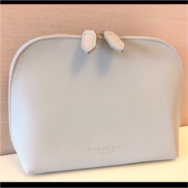 แท้💯กระเป๋าแบรนด์ดังสุดหรู Burberry Cosmetic Bag กระเป๋าเครื่องสำอางค์  (สีนู๊ดอมเทา) | Shopee Thailand