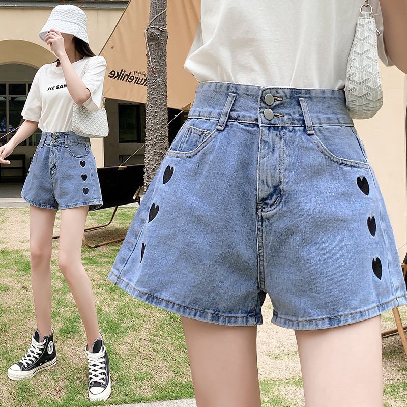 Korean *พร้อมส่ง* กางเกงขาสั้น งานปักรูปหัวใจ สองกระดุม งานเนียบสวย No.A903