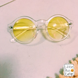 Yellow eyewear 💛💛