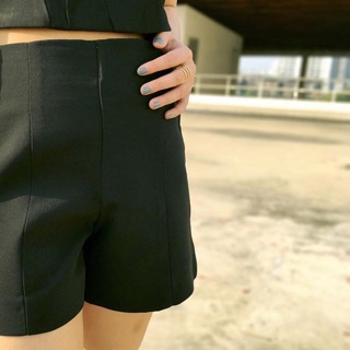 Classic Straight Shorts in Black