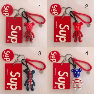 พวงกุญแจหมี + ป้าย tag supreme ใส่บัตร