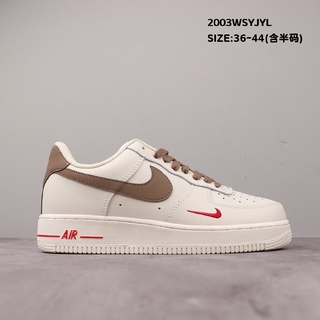 ✟[ข้อเสนอพิเศษ]  Nike Air Force 1 ’07 Premium รองเท้าลำลอง รองเท้ากีฬา (สีครีม)