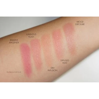 [พร้อมส่ง] HOURGLASS Ambient Lighting Blush