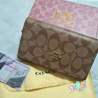 กระเป๋าสตางค์ coach สองพับใบกลาง