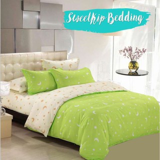 Sweet Kip Bedding ผ้าปูที่นอน พร้อมผ้านวมขนาด 180 x 220 เซ็นติเมตร รวม 6 ชิ้น ลายพระจันทร์เขียว-ครีม