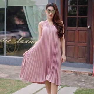 👑dress V Peet👑  fabric : Zara color : ขาว ;  ดำ ;  ครีม  ;  กรม  ;  เทา  ;  เขียว  ;   ชมพู ฟ้า ;  แดงเลือด ;  แดง