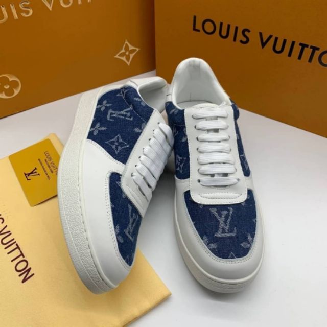 Louis Vuitton Scarpe da ginnastica Bianco Tela ref.166156 - Joli Closet