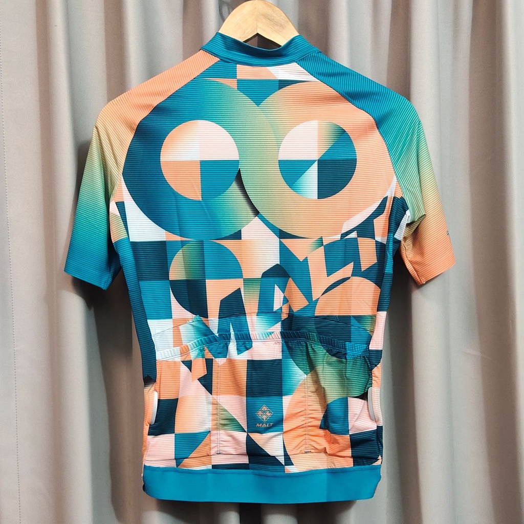 tempo cycling jersey