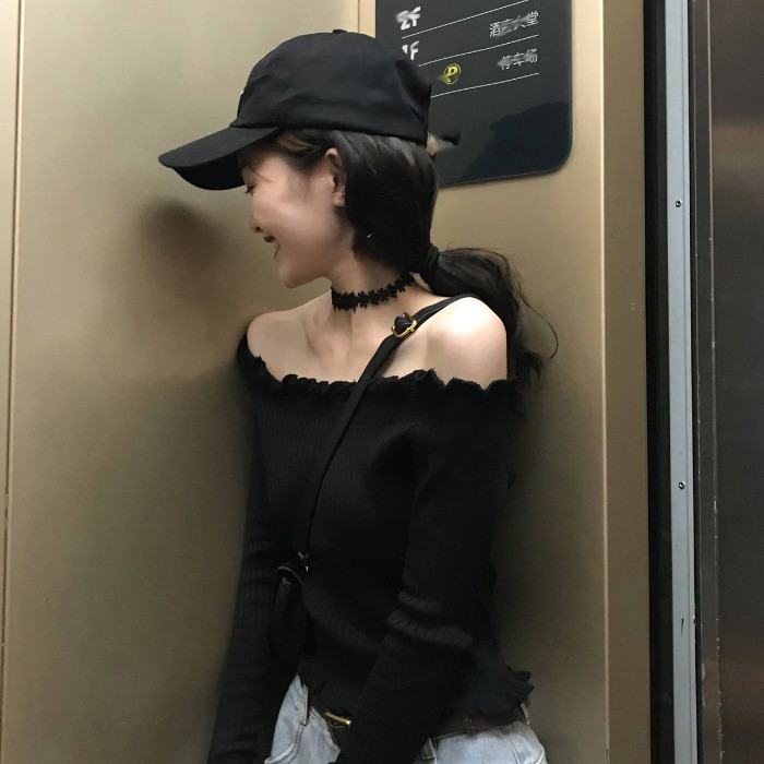 Autumnwinter 2020 new style Korean short one-shoulder top women's black ...