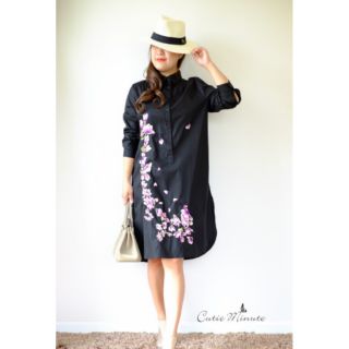 SAKURA EMBROIDERY LONG SHIRT