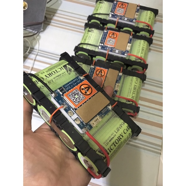 แบตเตอรี่ลิเธียมฟอสเฟส 12V 6A LifePO4