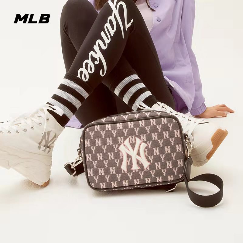MLB Crossbody Bag กระเป๋าสะพายข้างNY กระเป๋าผู้หญิง 🌟ของแท้ 100%🌟