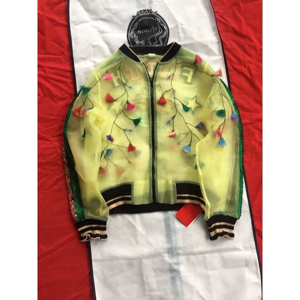 Kloset แท้ 💯% M เสื้อคลุมแขนยาว