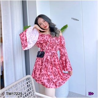 TwinsShopVip💗พร้อมส่ง TW17225 เดรสปาดไหล่แขนระฆังพิมลาย + สายผูก