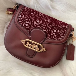 พร้อมส่ง @4,290 F38111 COACH ELLE SADDLE BAG WITH CHAIN PRINT   ขนาด 6.75" (L) x 8.25" (H) x 2.75" (W)