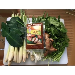 พริกแกงไส้อั่วตราแม่อำพรเชียงใหม่ขนาด500กรัม พริกแกงสูตรเข้มข้นหอมเครื่องเทศเหนือคุณภาพส่งออก