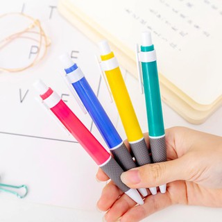 ปากกาลูกลื่นด้ามยางหลากสี ไส้สีน้ำเงิน 0.5 ชิ้นละ 3 บาท ✔️พร้อมส่ง (🎲สุ่มลาย)Ohwowshop เครื่องเขียน ราคาส่ง ปากกาแบบกด