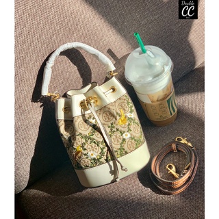 (แท้ 💯%‼) TORY BURCH T Monogram Jacquard Bucket Bag