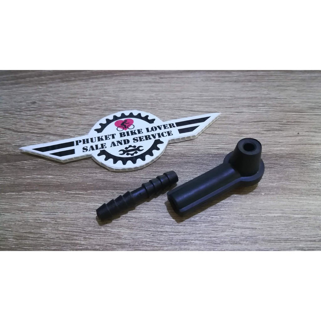 จุกยางไล่น้ำมันเบรค ไล่น้ำมันคลัช รถยนต์ อากาศไม่เข้า ต่อกับ check valve ทางเดียว สำหรับไล่มันเบรค คนเดียวได้