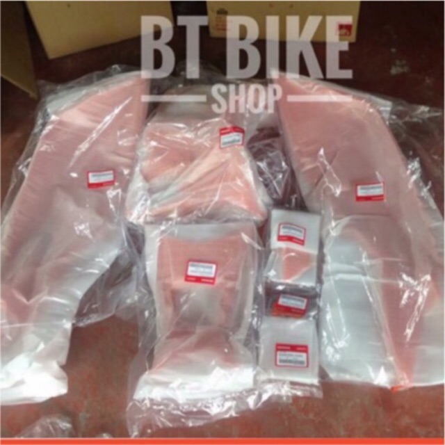 ชุดคอนโซน Pcx ปี14-17 แท้ศูนย์ 1 ชุด 7 ชิ้น (เลือกสี เวลาสั่งซื้อได้ค่ะ)
