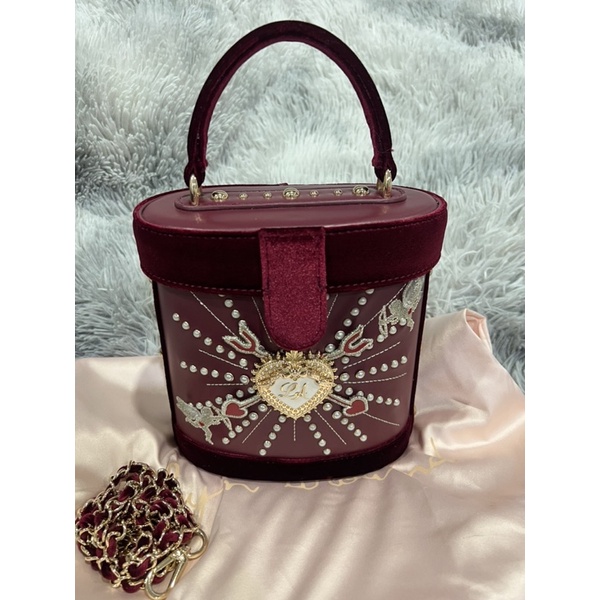 กระเป๋า Lynaround สีแดง