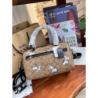 📮@1,990.-🔥🔥TRENDY SALE 7 % +📍(ส่งฟรี EMS)🔥🔥💯Coach C4118 X Peanuts Rowan Satchel In Signature Canvas With Snoopy Print