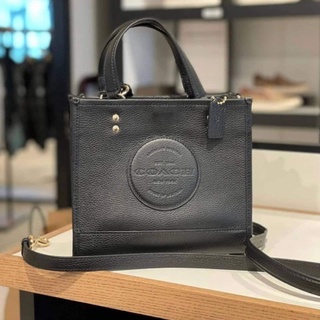 พร้อมส่ง Coach C5268 Dempsey Tote 22 Logo Patch Crossbody Bag ขนาด 8.75"x7.75"x4.25" แท้