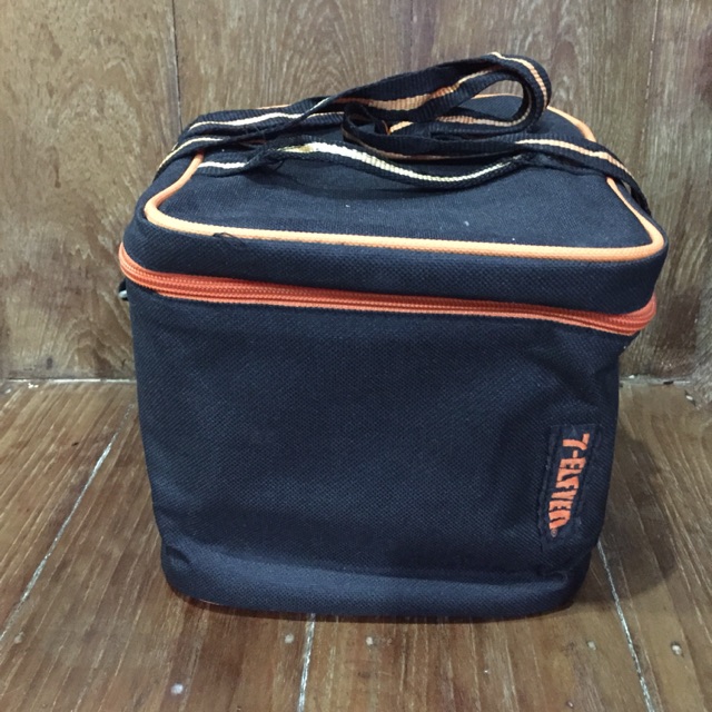 ชุดกล่องข้าวพร้อมกระเป๋าเก็บความร้อน ของ7-11