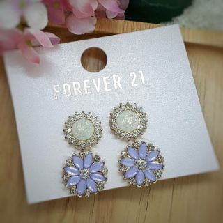 ต่างหูติดหู forever21 ราคาสุดคุ้มได้ถึง 2 คู่
