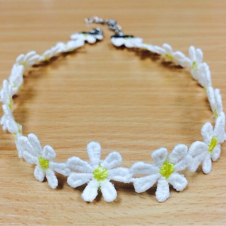 Little White Daisy Choker