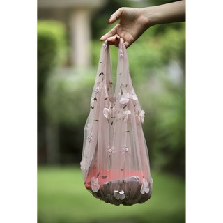 กระเป๋าตาข่าย ผ้าแก้ว ปักลายดอกไม้น่ารัก สีชมพู Embroidery Lightweight Tote Bag/ฟรีค่าจัดส่ง Free Shipping