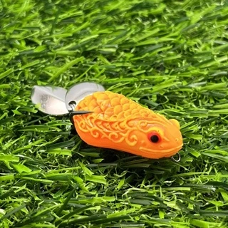 กบยาง 3.5 cm. ตัวเบ็ดเบอร์ 1 (กบยางเกล็ดมังกร)
