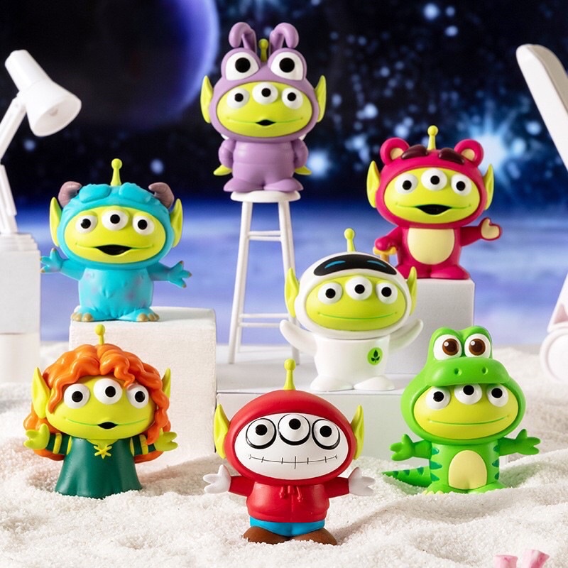 กล่องสุ่ม Miniso Alien Remix : Toy Story Little Green Men Disney Blind Box by Herocross (Set of 9)