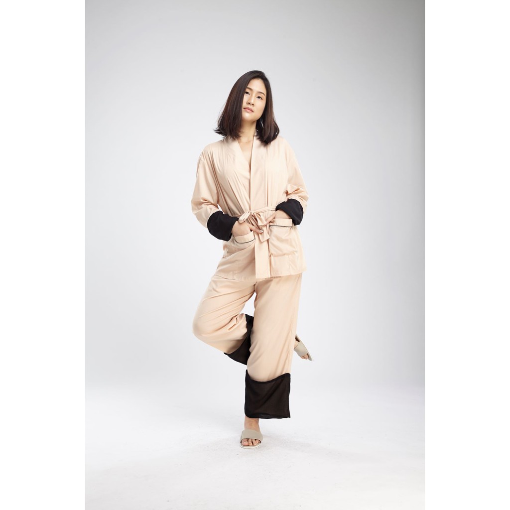 QueenCows ชุดให้นม Cara Cotton Pajamas (Nude)