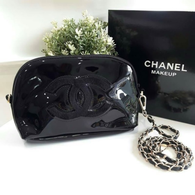 Chanel precision luxury leather clutch with chain