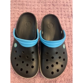 รองเท้าลำลองcrocs มือ2