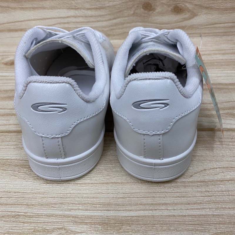GiGa รุ่น GS03 รองเท้าผ้าใบ  แบบหนัง (35-41) สีขาว