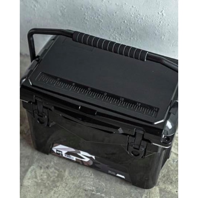 Made black cooler 20qt