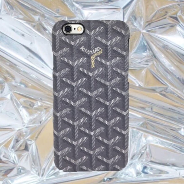 เคส iphone 8plus goyard สีเทา หนัง ข้างในบุหนังกำมะหยี่ มีตราปั้ม goyard พร้อมกล่อง