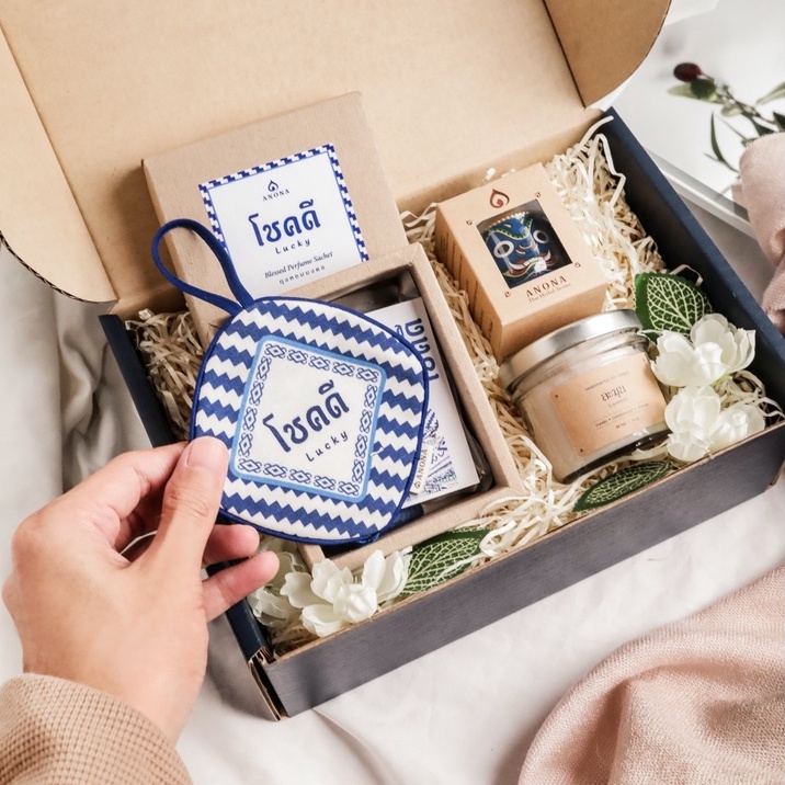 ANONA Thailand | MEDIUM ROYAL BLUE GIFT SET ของขวัญธีมสีกรมให้ได้หลากหลายโอกาส
