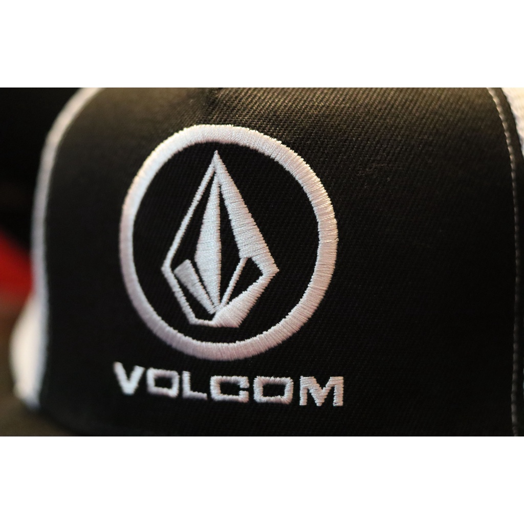 หมวกปีกตรงตาข่าย. Volcom..ส่งจากไทยไม่ต้องรอนานมีของพร้อมส่ง