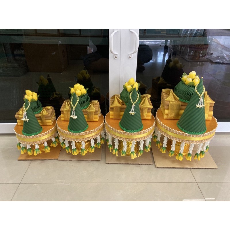 พานขมา พานขมาดอกข่า ร้อยอุบะ สินค้ามี 4 ขนาด 4 สี (ราคาต่อชิ้น)