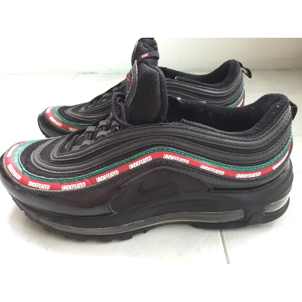 รองเท้ามือสองของแท้ Nike Air Max 97 ไซส์ 42 7 รองเท้ามือสองของแท้ Nike Air Max 97 ไซส์ 42 7