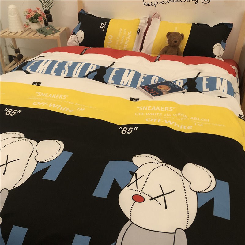 🔥ผ้าปูที่นอน ชุดผ้าปูที่นอน 3.5/5/6ฟุต Trend Kaws Original XX Eye Cartoon Washed Quilt Cover Four Pi