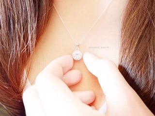 Classic Round necklace