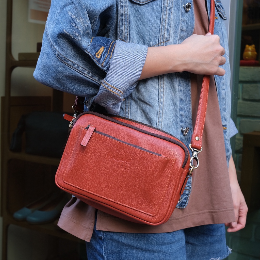 🔥กระเป๋าสะพายช่องเยอะจุใจ 4 ช่องซิป ใส่ของได้เยอะ🔥กระเป๋าหนังแท้ Sandwich (Hatsukoi Leather Bag)