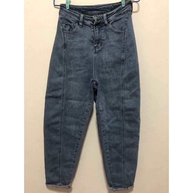 กางเกงยีนส์เอวสูงปรี๊ดดด ทรงบอลลูน