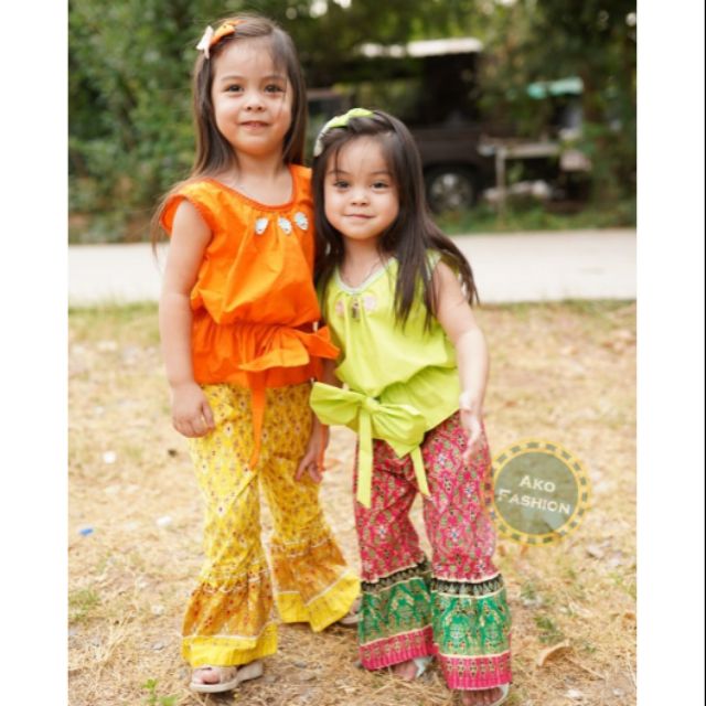 ชุดสงกรานต์ ชุดไทยเด็ก ชุดไทยประยุกต์ เสื้อคอกระเช้า กางเกงขาบานลายไทย กางเกงขากระดิ่ง ชุดซัมเมอร์ ชุดเล่นน้ำสงกรานต์