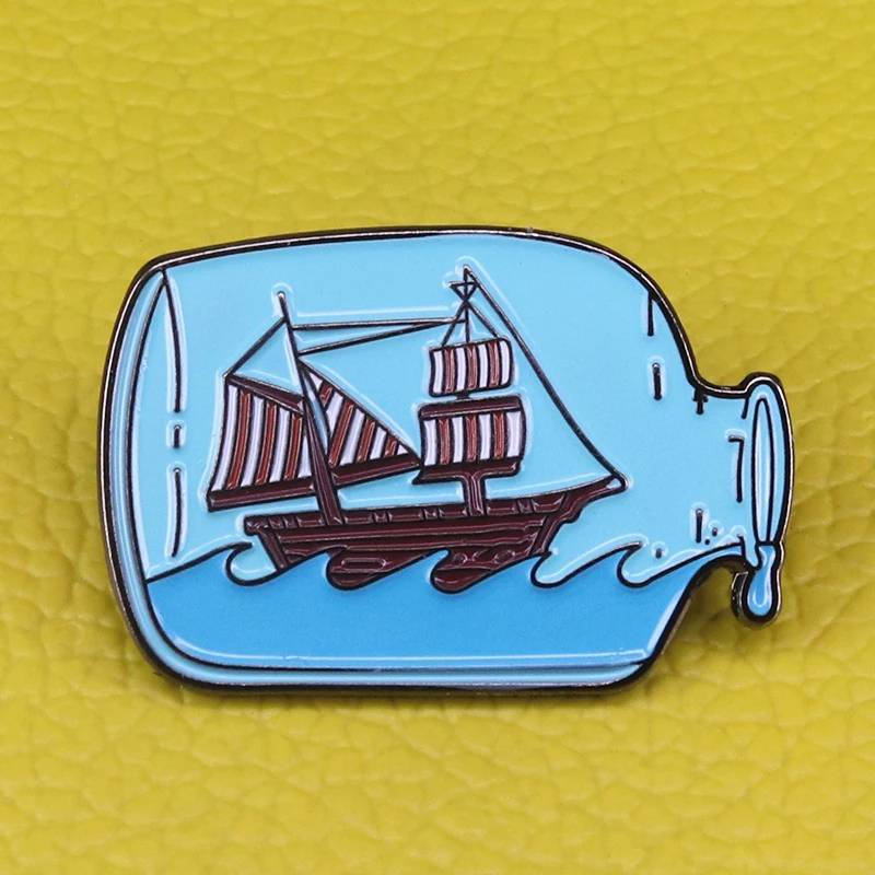 เข็มกลัด / หมุดโลหะ เรือใบอยู่ในขวดที่กำลังถูกคลื่นซัด Ship In A Bottle Attacked By Sea 🌊🚢🧴 (Hard En