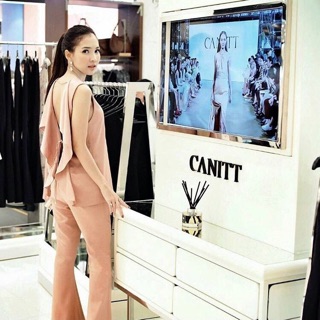 Canitt คานิท เสื้อแขนกุด